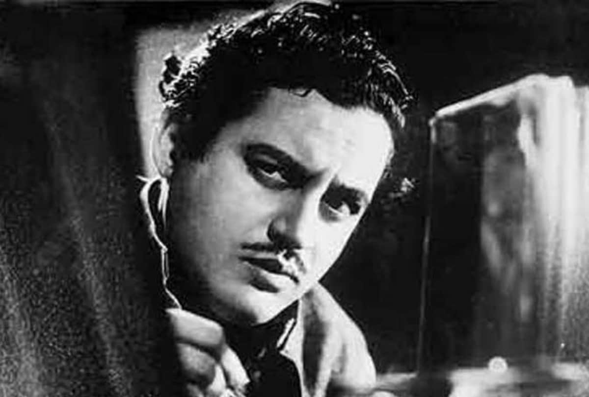 ‘Pyaasa’ hero Guru Dutt pay bundle of notes at kotha here interesting story