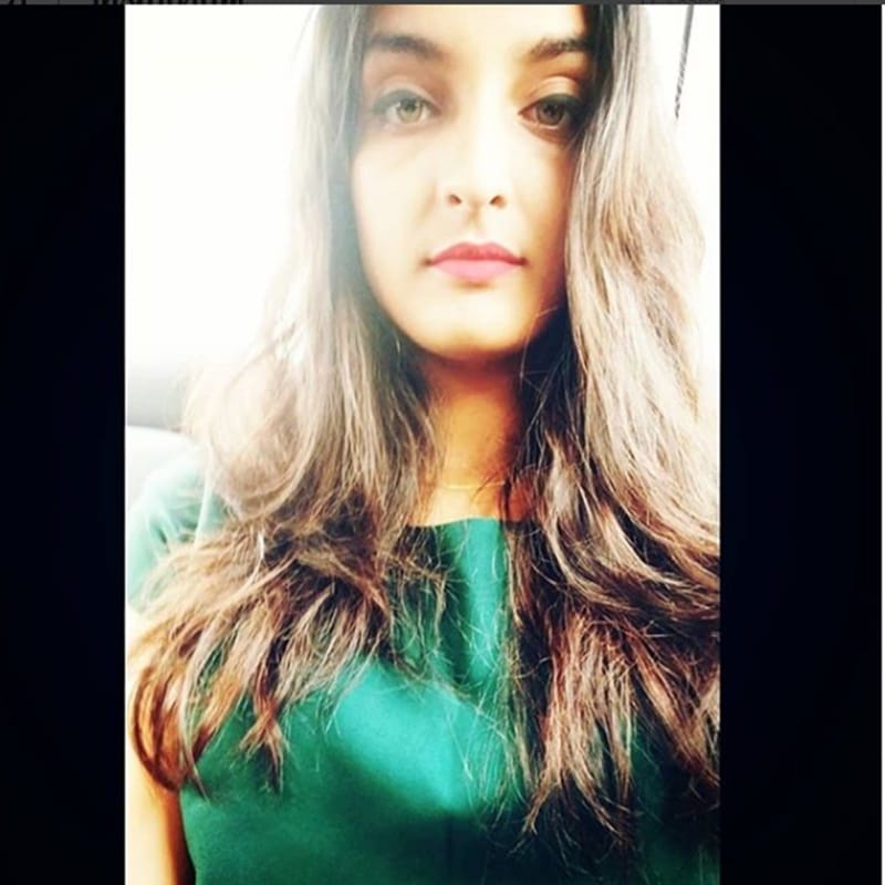 IPL 2018: Mystery girl who supports SRK and RCB secret revealed