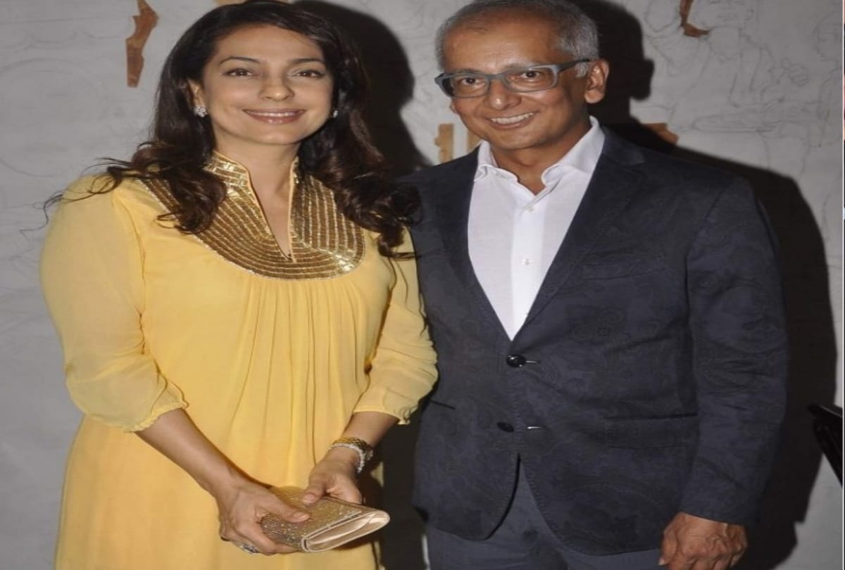 know about bollywood hit actress's rich husband here the pics 
