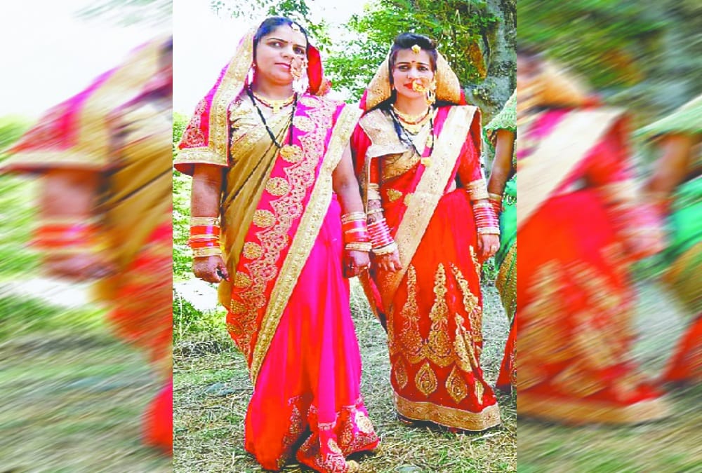 Four brothers Unique marriage together in uttarakhand