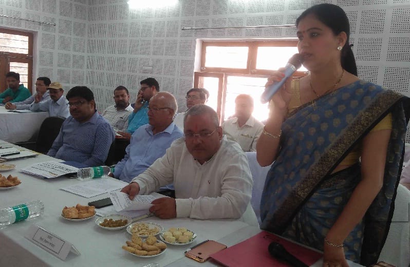शिक्षा, स्वास्थ्य, बिजली और पानी की समस्याएं छाई रही