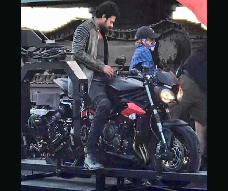 prabhas starr saaho movie pics leak from the set