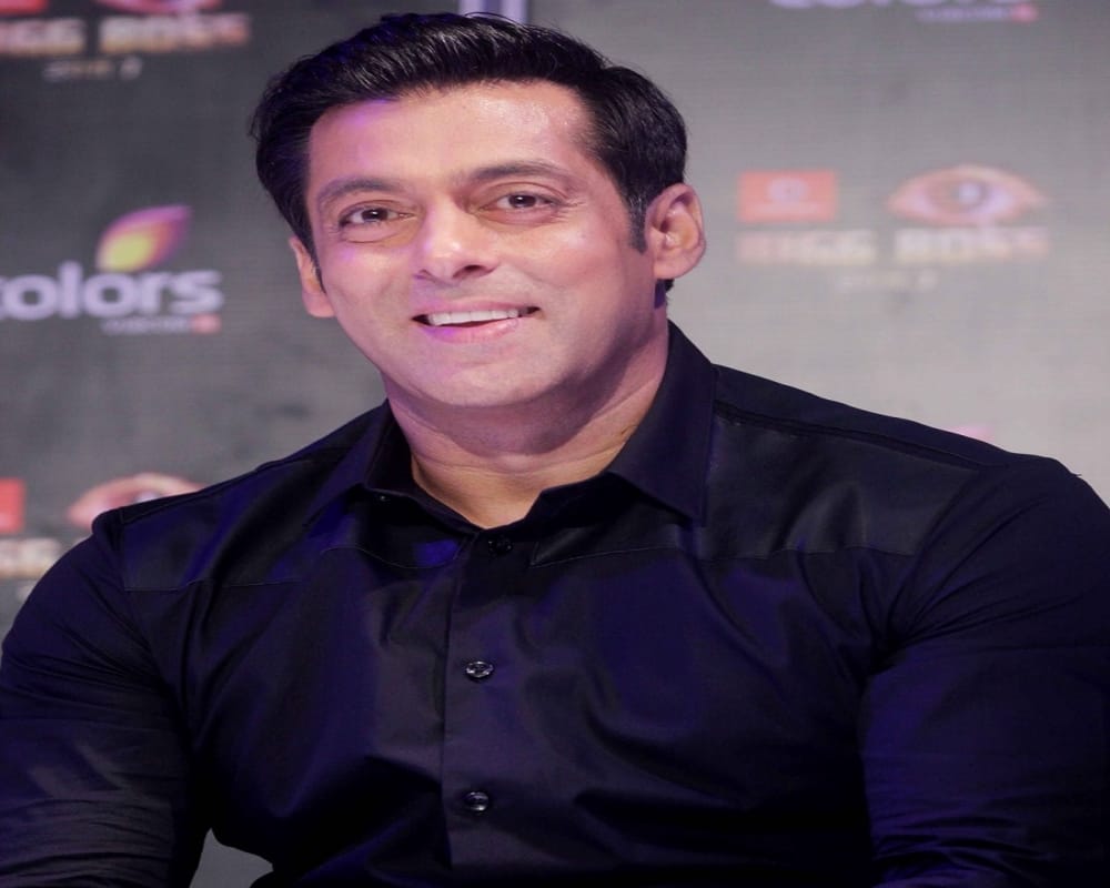 Maharashtra Forest Department issued notice salman khan for violating the Forest Act