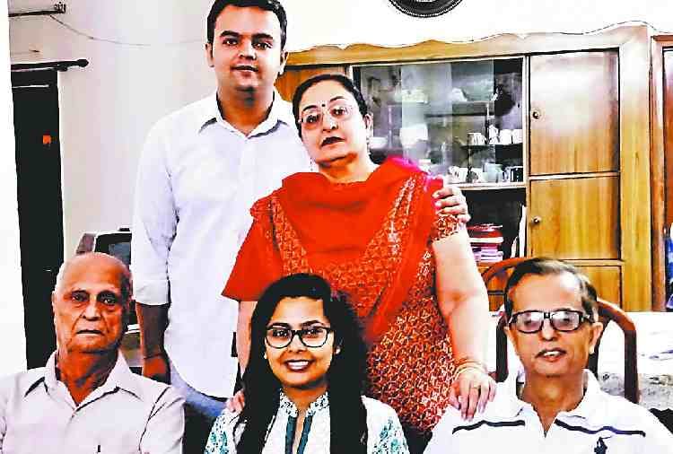 chandigarh ias toppers told ten number formula to crack upsc exam, civil services exam