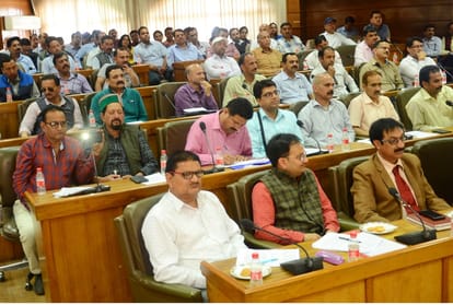 education minister suresh bhardwaj statement over teachers transfer
