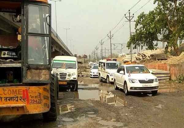 Deputy CM  keshav prasad maurya angry after travel on bad road