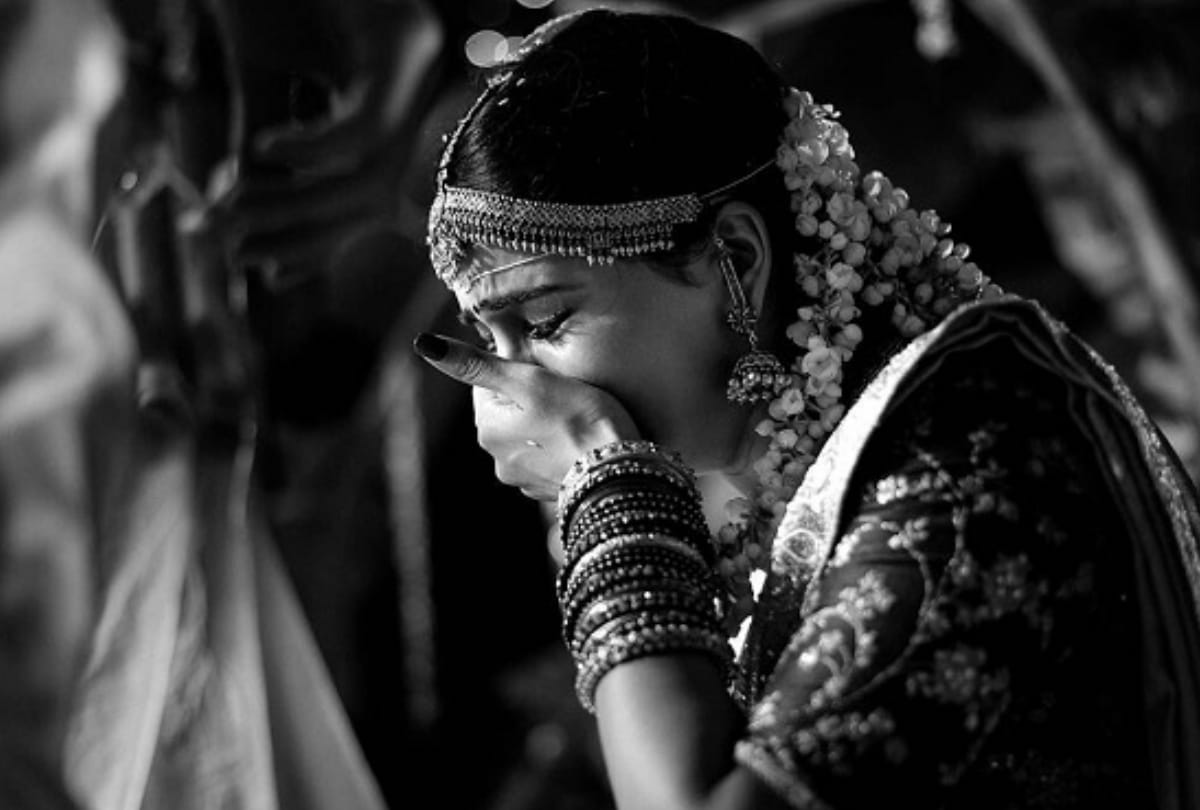 bride said groom and his relatives to go back without marriage as they demanded dowry