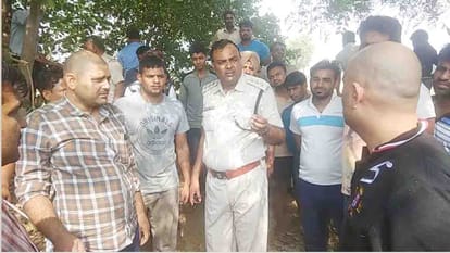 When angry people thrown two youth into 40 feet deep well, then this happened