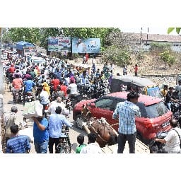 jam on railway gate