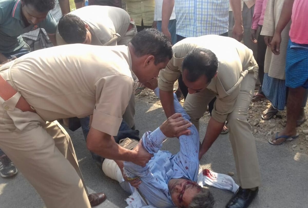 high speed car hit the peoples in sultanpur, three dead 