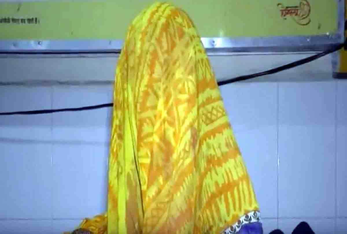 aunt cut private part of his nephew