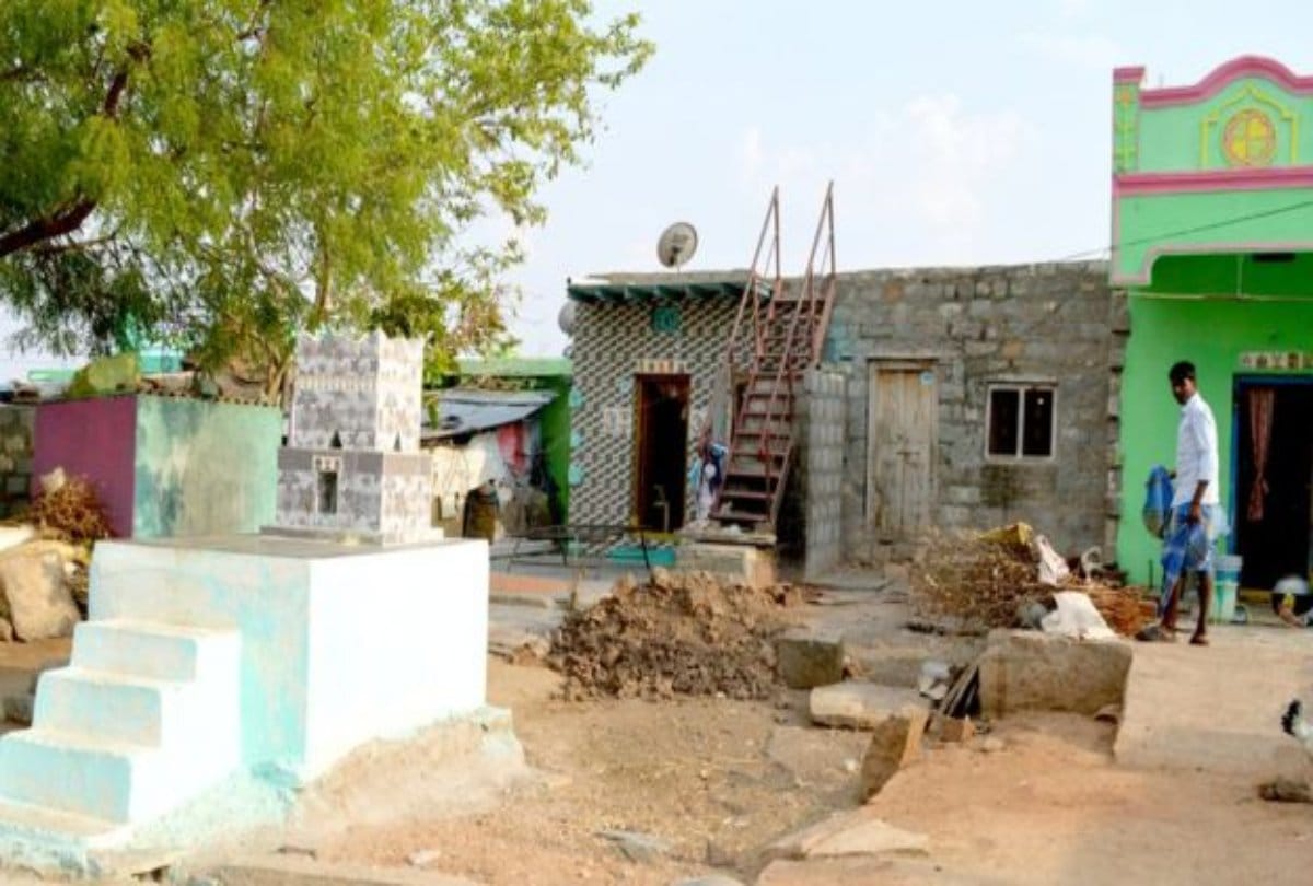 Garave buried in front of every house in this village of Kurnool in Andhra Pradesh