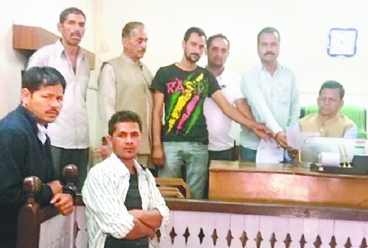 भड़ावली डिपो में नहीं मिल रहा पर्याप्त राशन