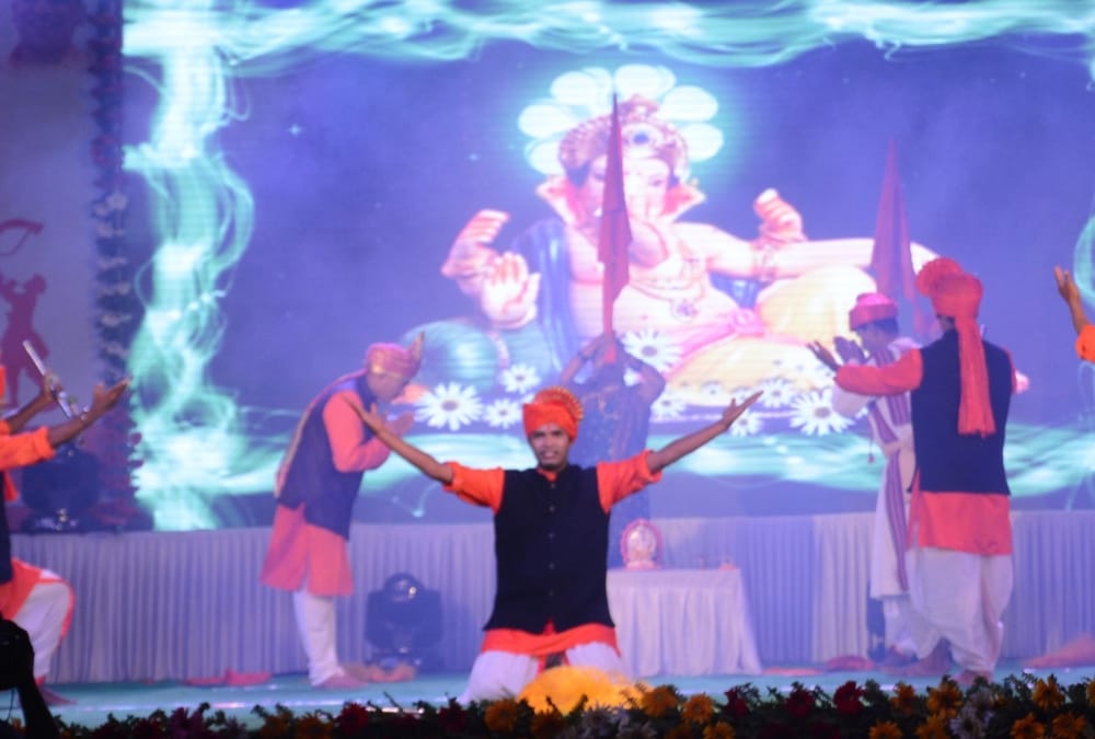 maharashtra day celebration in uttar pradesh rajbhawan.