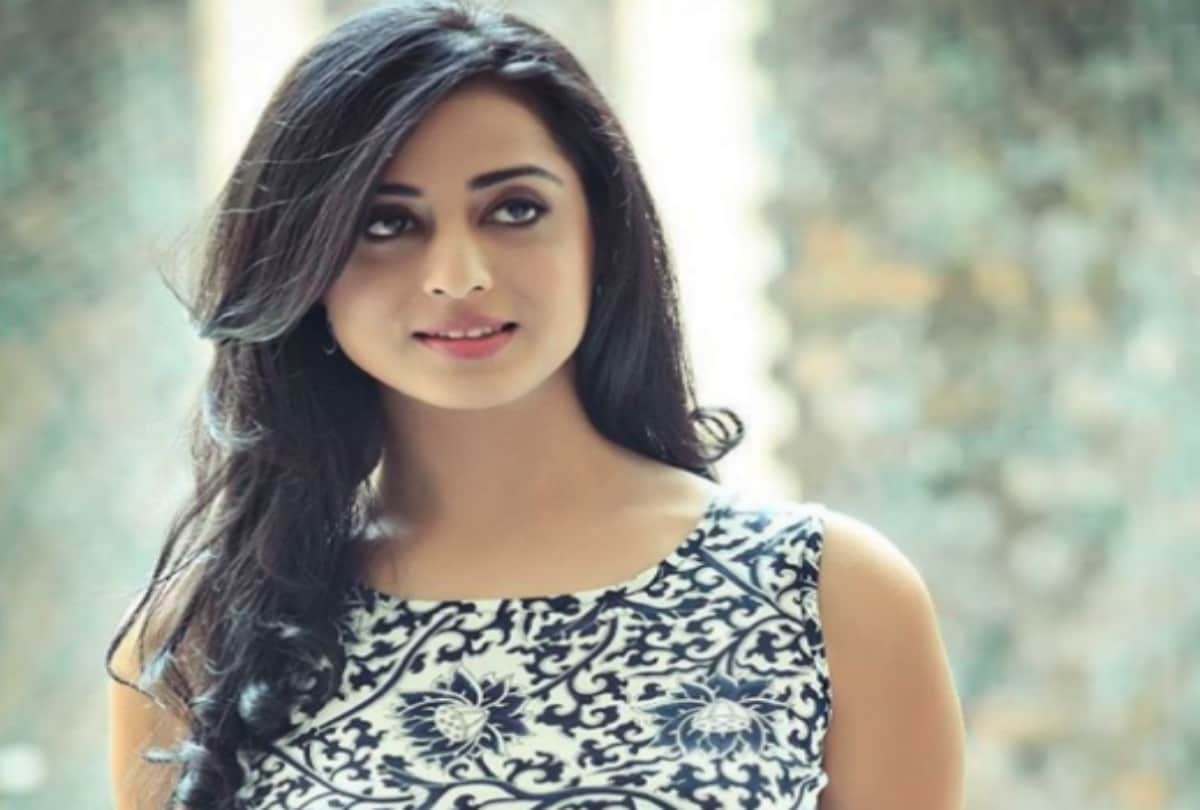 Mahie Gill Reveals About live in boyfriend and daughter Veronica