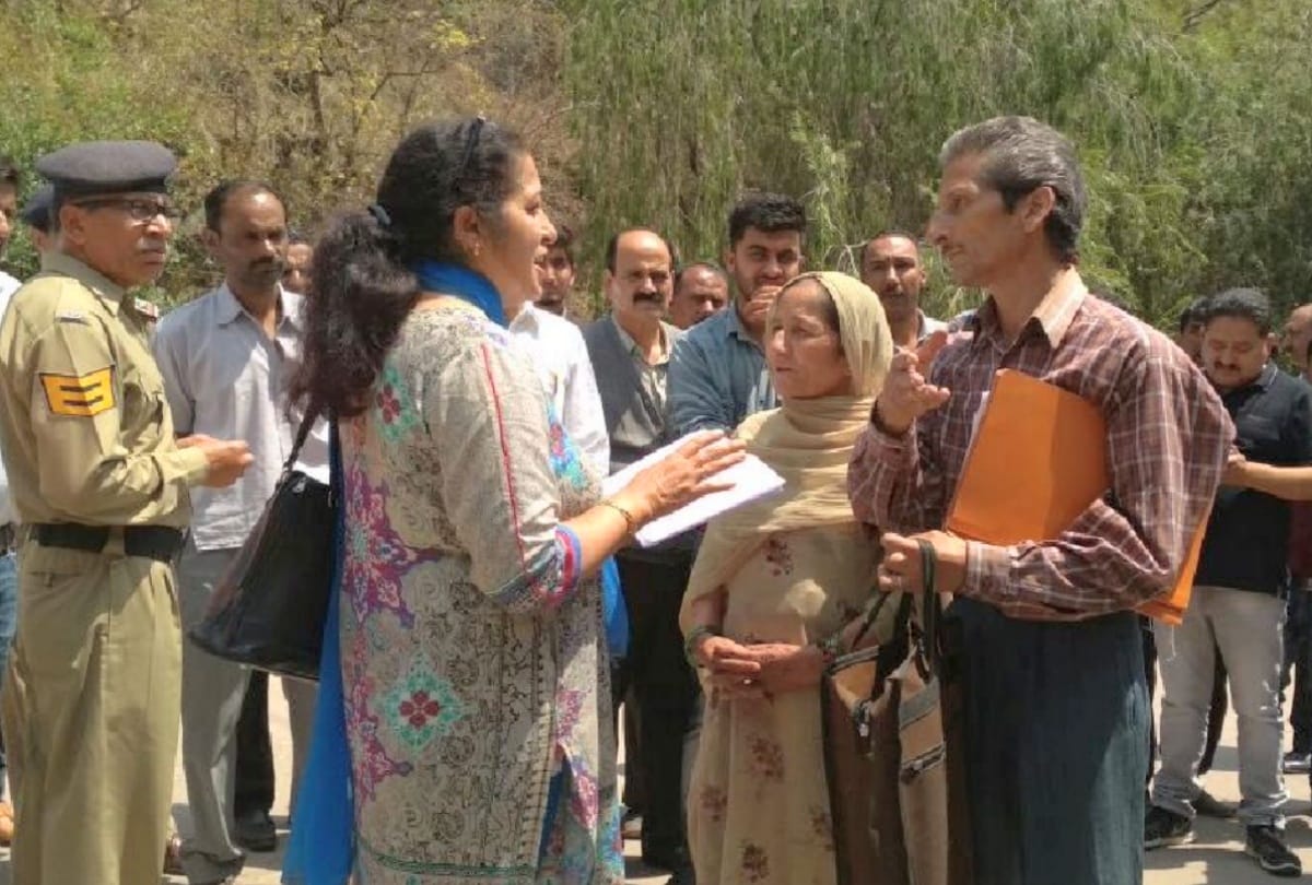 hp govt transferred sp solan after assistant town planner murder case