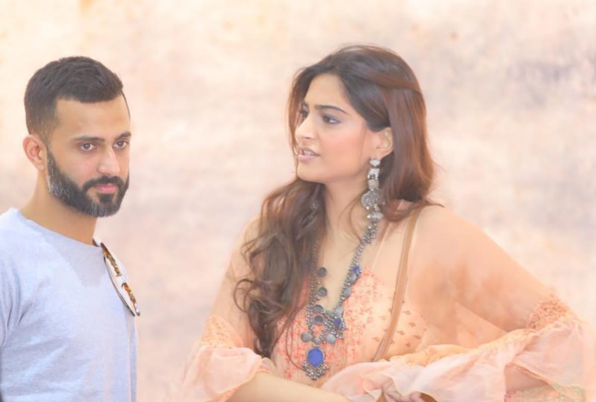 Sonam Kapoor Reveals How She Got Password Of Husband Anand Ahuja Phone