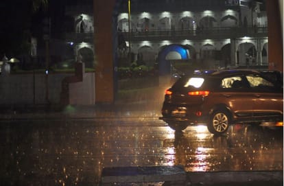 thunderstorms and heavy rains hit Agra