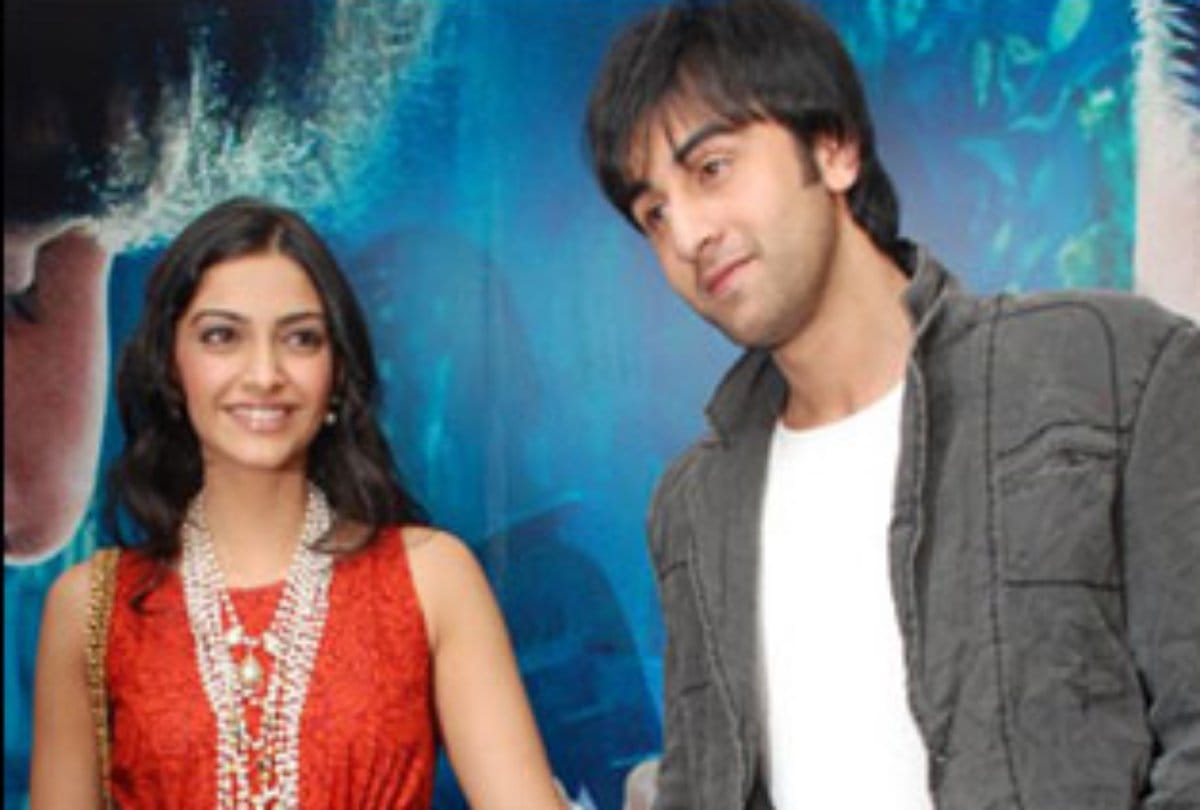 sonam kapoor invites ex boyfriend ranbir kapoor on her marriage
