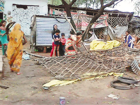 Thunderstorms hit catastrophe, electricity-water halt