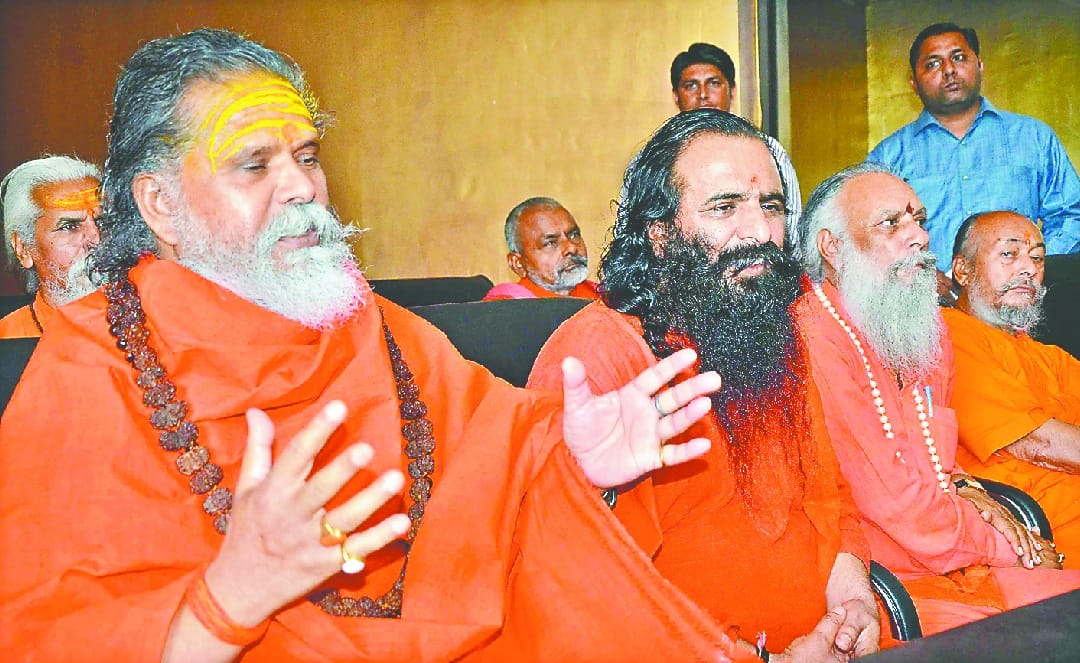 Mahant Ramanand Puri Dismissed as secretary of Niranjani Akhara