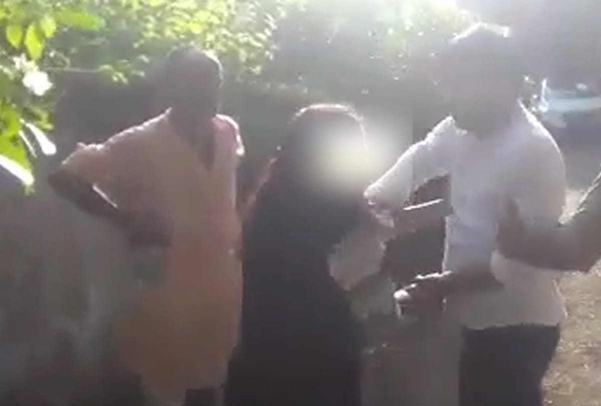 Female employee accused fellow employee of molestation