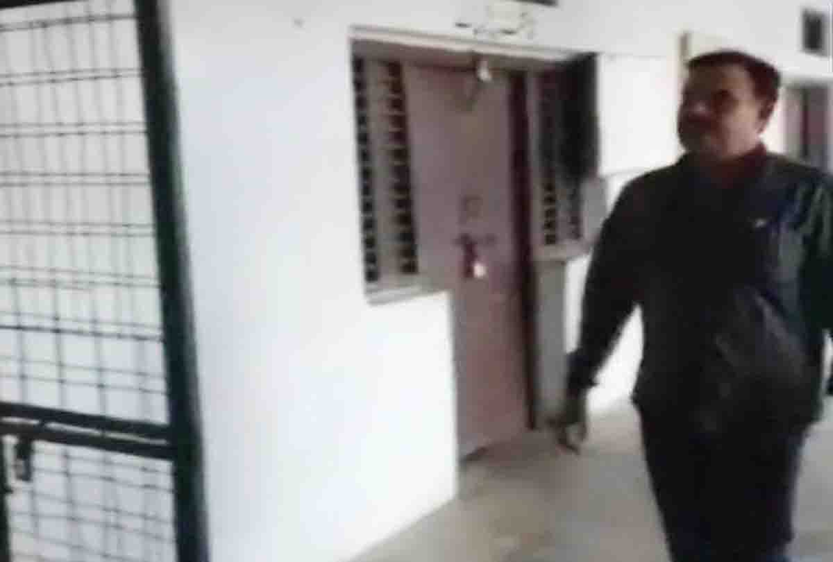 nia ask questions to kashmiri student