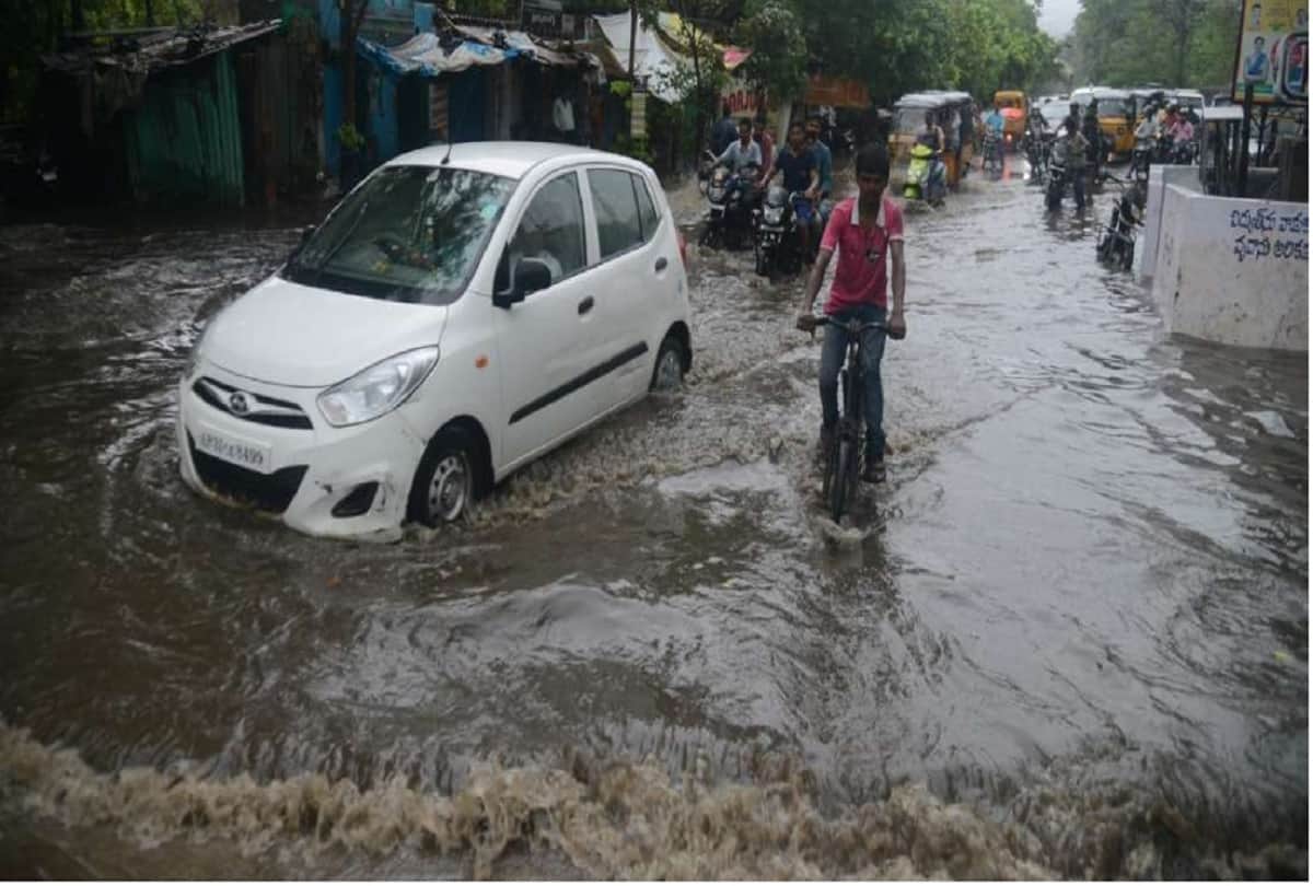 Heavy Rain in Hyderabad-Telangana, many roads logged by water