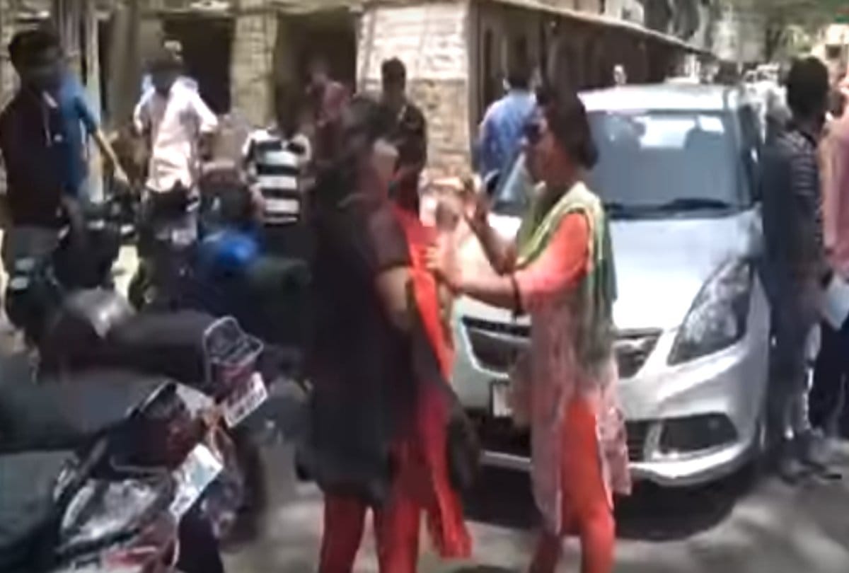 Video being viral of two female advocates fighting in court campus at Ajmer  