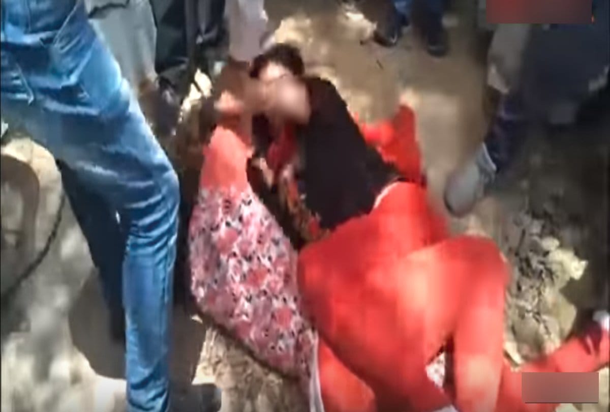 Video being viral of two female advocates fighting in court campus at Ajmer  