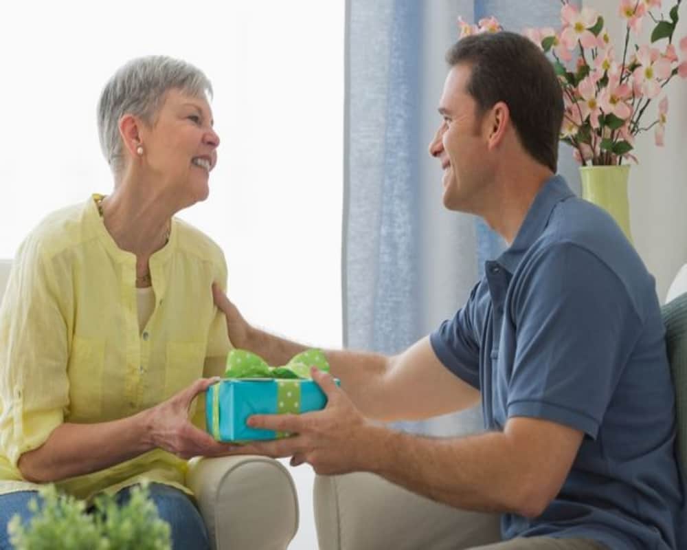 mothers day 2018: slogan and quotes on mothers day, mothers day poem, mothers day shayari in hindi