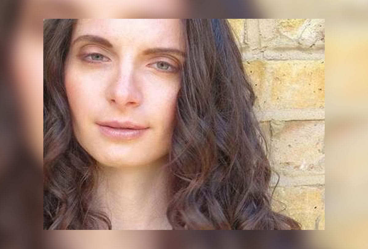 couple murdered french mate make physical relations near her body 