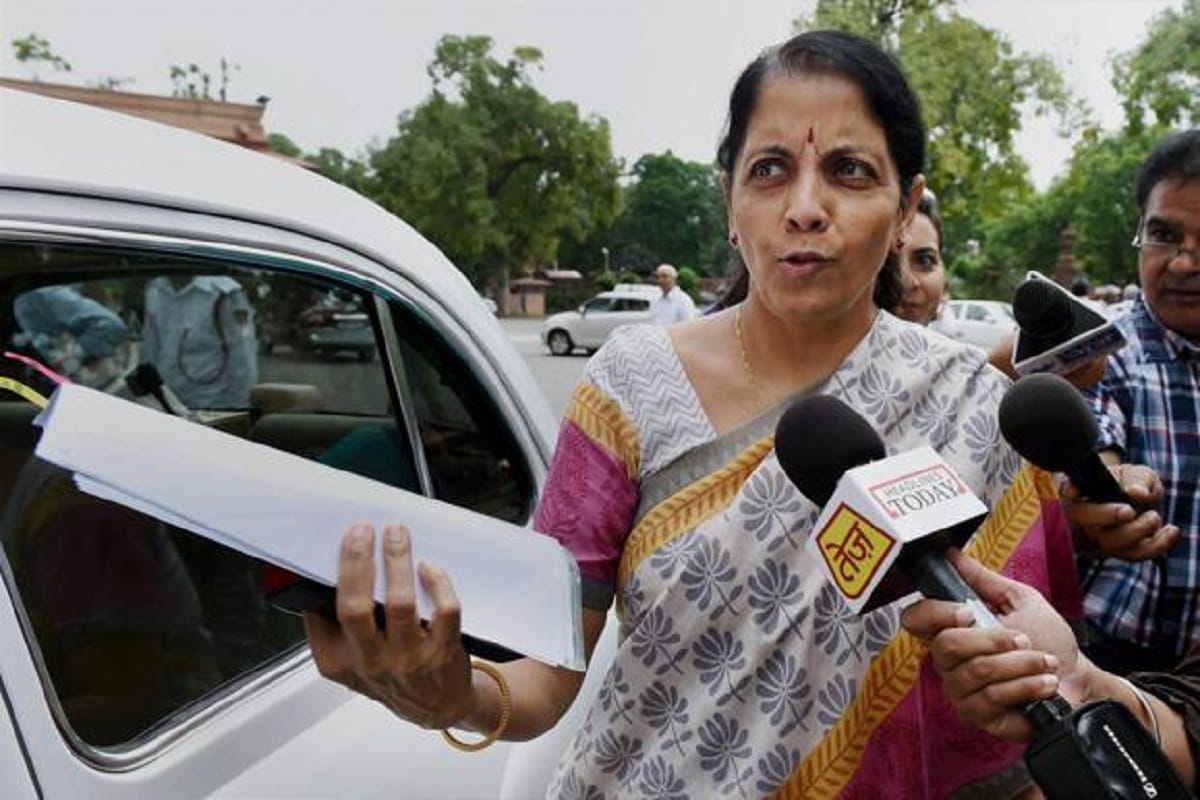 Tamilnadu: stones and slippers hurl at Nirmala Sitharaman car by DMK workers 