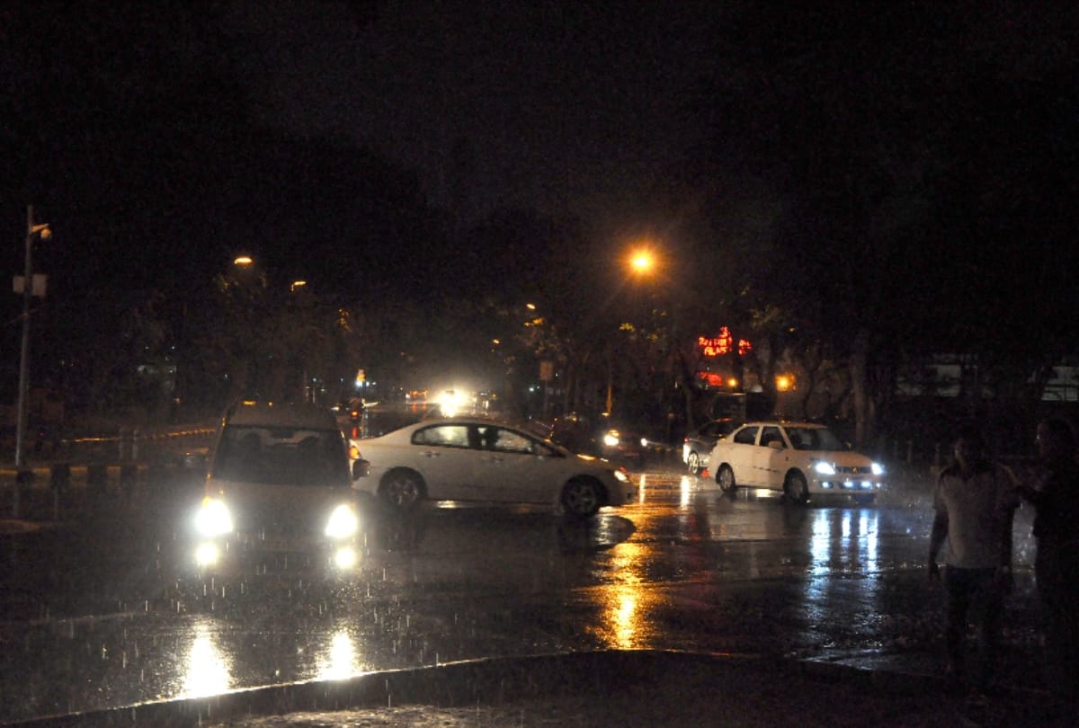 possibilities of rain and thunderstorm in delhi ncr