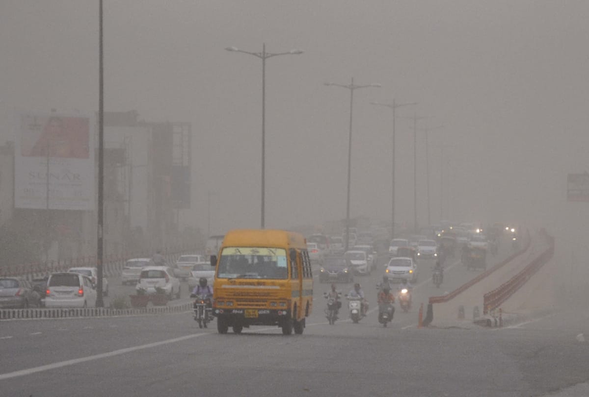 due to bad weather routes of 15 flights changed in delhi