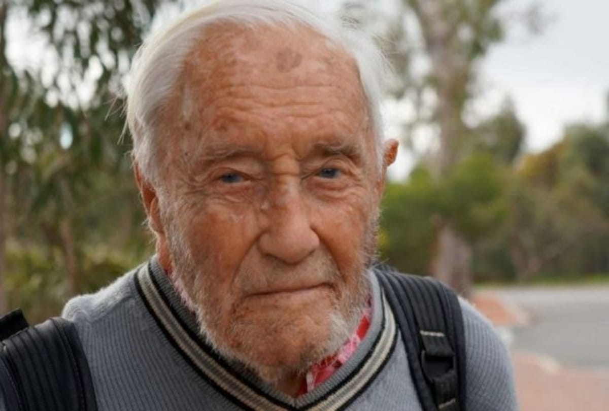 Why this 104 year old scientist want to end his life?