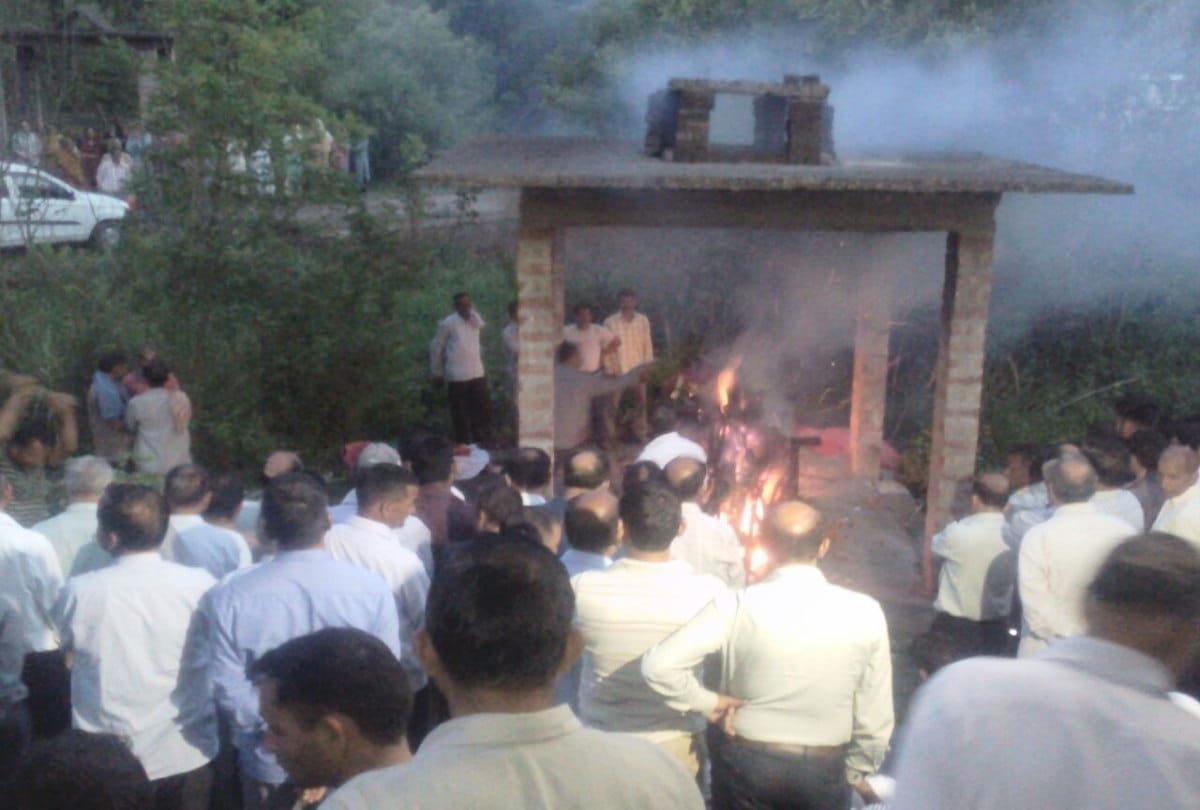 Funeral of assistant town planner shail bala shot dead in kasauli