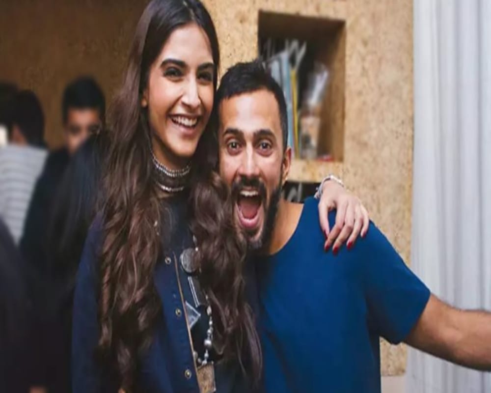 5 Relationship Lessons lovers can Learn From Sonam Kapoor And Anand Ahuja