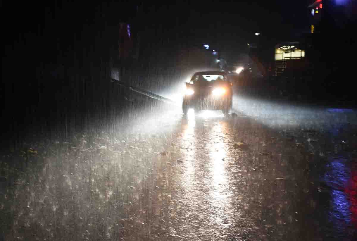storm and heavy rain in up