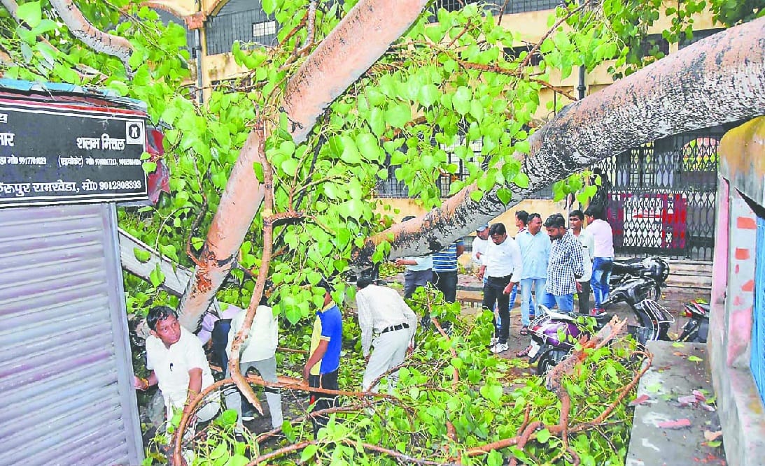 Two people killed during storm and heavy rain in uttarakhand photos