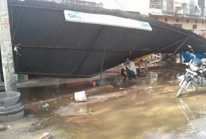heavy loss due to storm and rain in uttar pradesh 
