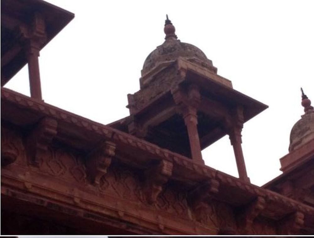 agra storms fatehpur Sikri monument damaged