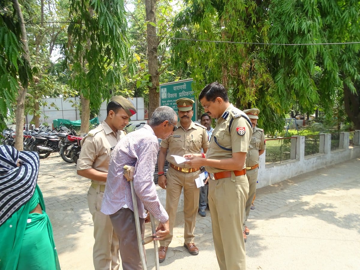 Varanasi SSP set symbol of humanity after help of older disable person