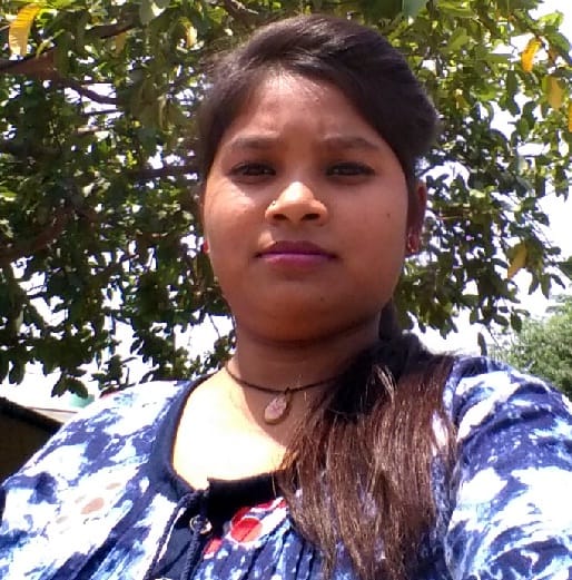 आंधी तूफान के चलते बुजुर्ग और युवती की मौत