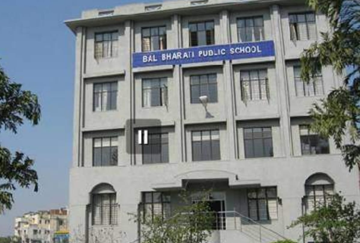 teacher injures student with her nail father writes complaint to hrd ministry and up government