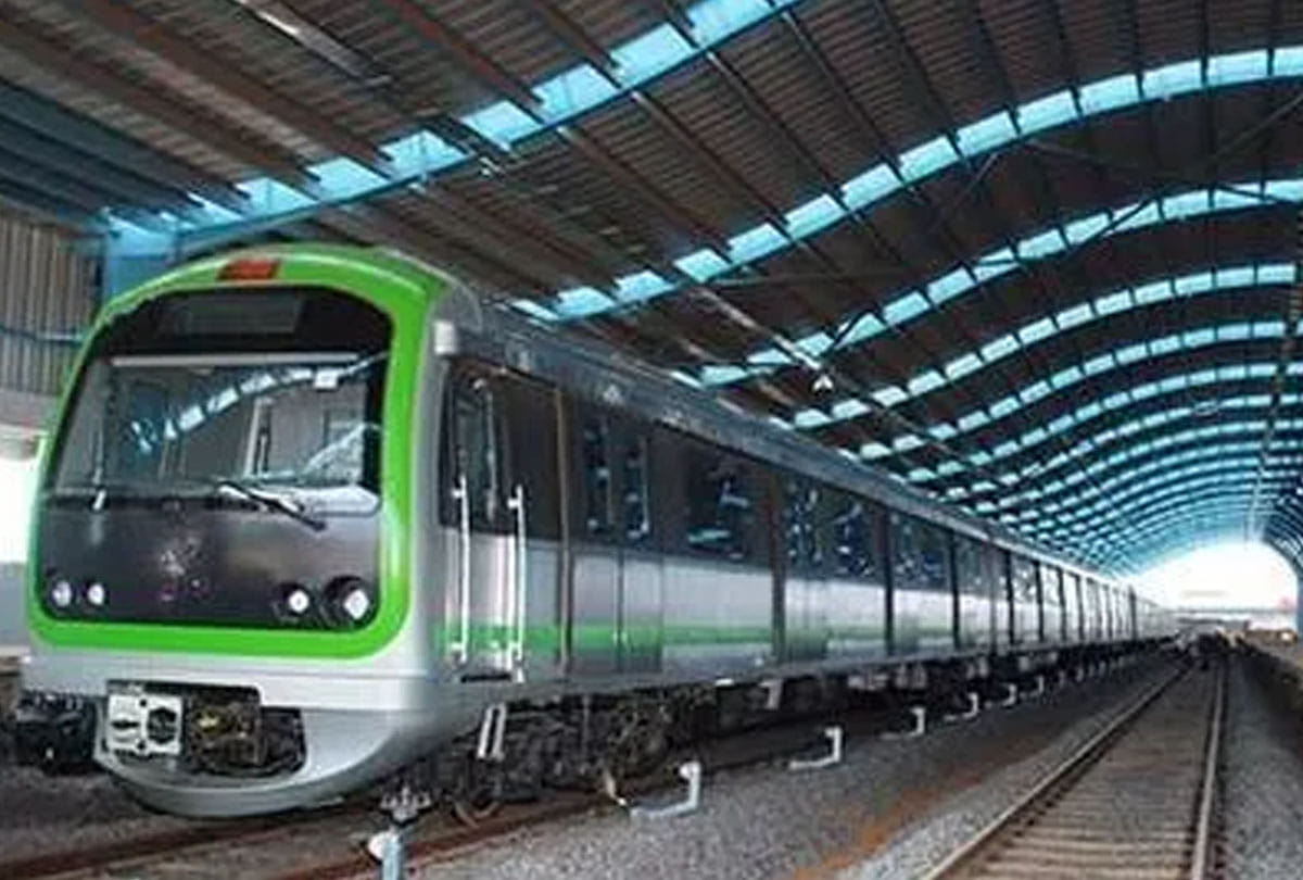 man beaten by mob when he touched his private part to girl in metro in bengaluru