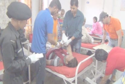 23 pilgrims injured in collision between two buses  at dhaliara kangra