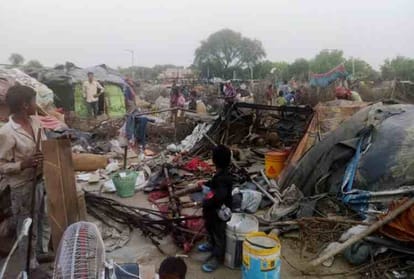 fatehabad estate office drive to demolish slum houses for bjp office