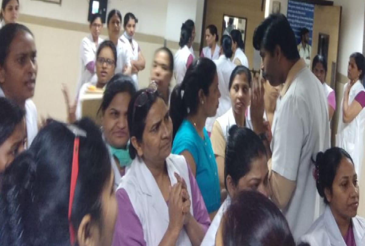 esi hospital noida staff busy in selfie and strike patients roam here and there for treatment