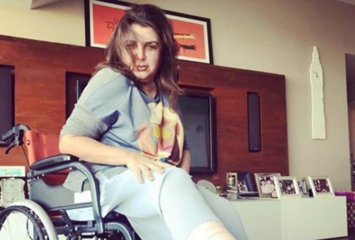 Farah Khan shared her old photo with Shah rukh Khan Gauri Khan and Hrithik Roshan